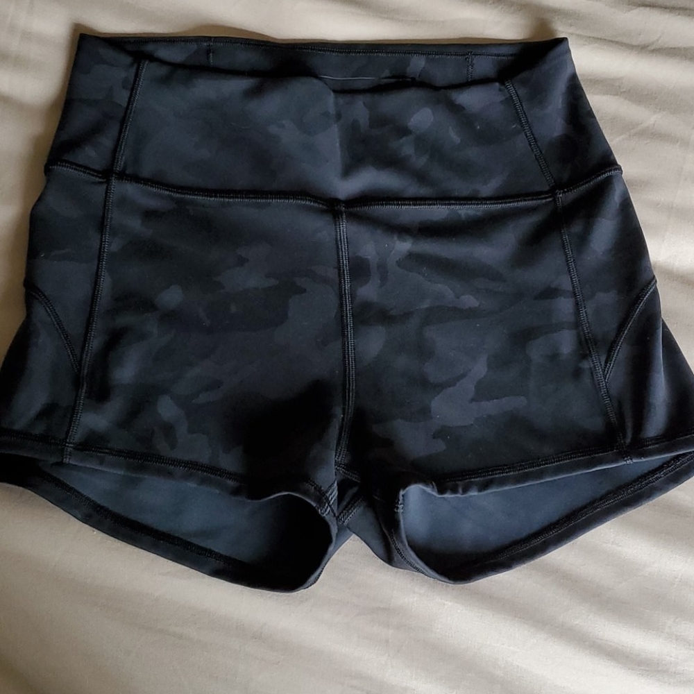 Lululemon In Movement Short Everlux 2.5